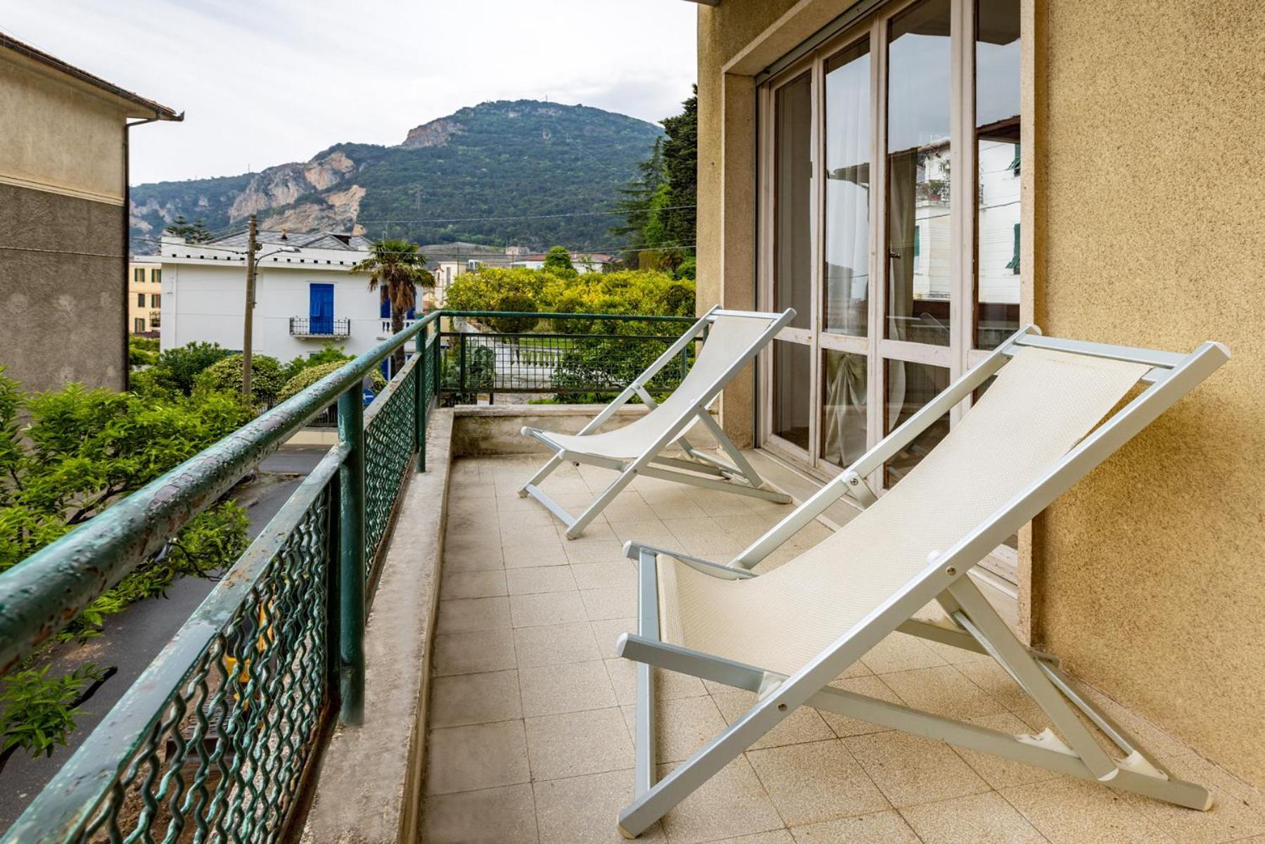 Casa Romeo Appartamento Con Posto Auto Finale Ligure Exterior foto