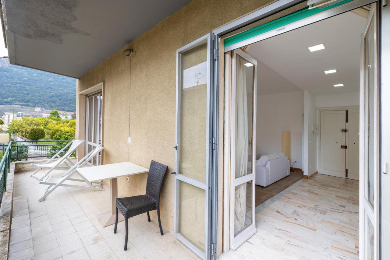 Casa Romeo Appartamento Con Posto Auto Finale Ligure Exterior foto